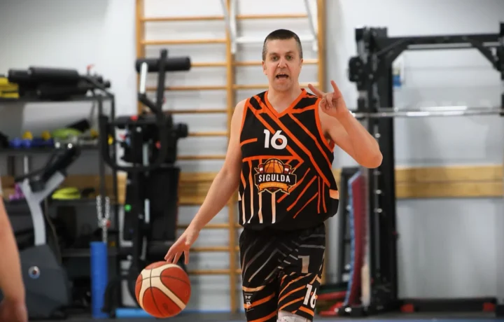 Maksibasketbola ceturtdaļfinālos uzvar favorīti, efektīvākais – Dambergs