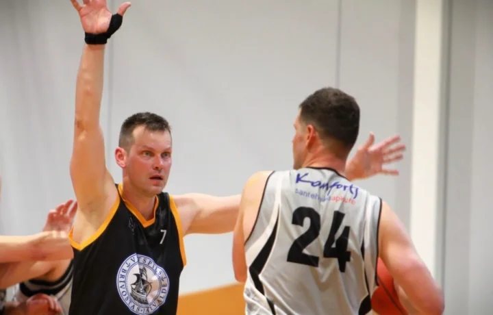 Maksibasketbola regulārā čempionāta noslēgumā par efektīvāko kļūst Sviklis